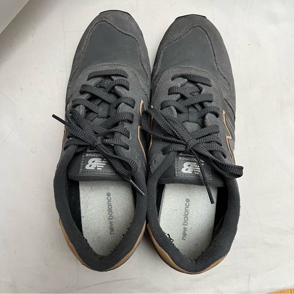 SOLD New Balance - size 10 - Grey Suede & Raw nubuck - 9/10 - Picture 3 of 8